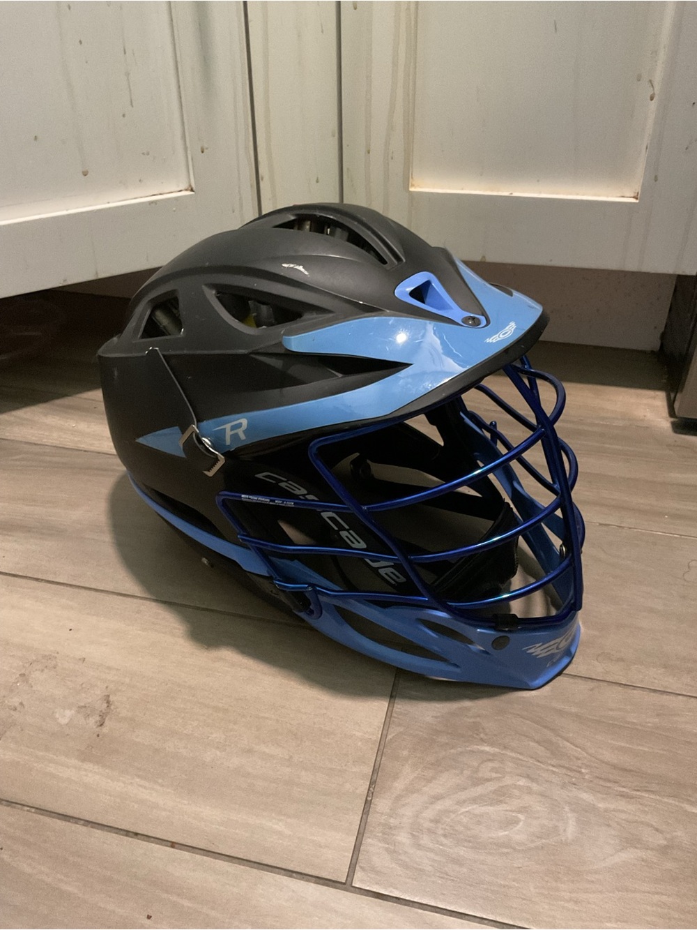 Final Sale! Cascade Vintage Blue Black Lacrosse Helmet Sporting Model R Guard - Picture 4 of 11